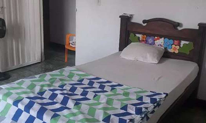 Se Arrienda Habitaci...