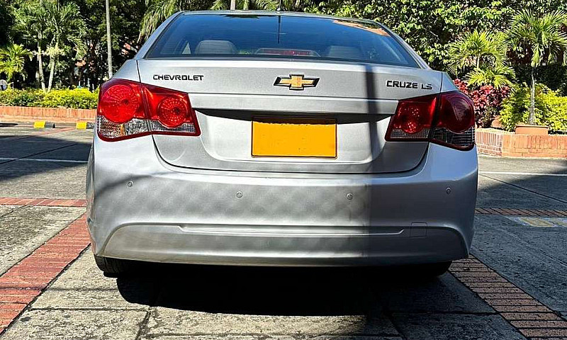 Vendo Chevrolet Cruz...