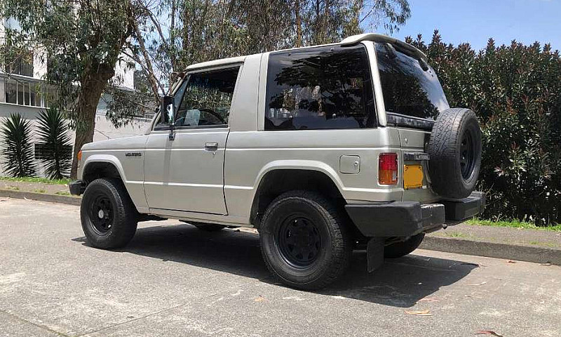 Montero Mitsubishi...