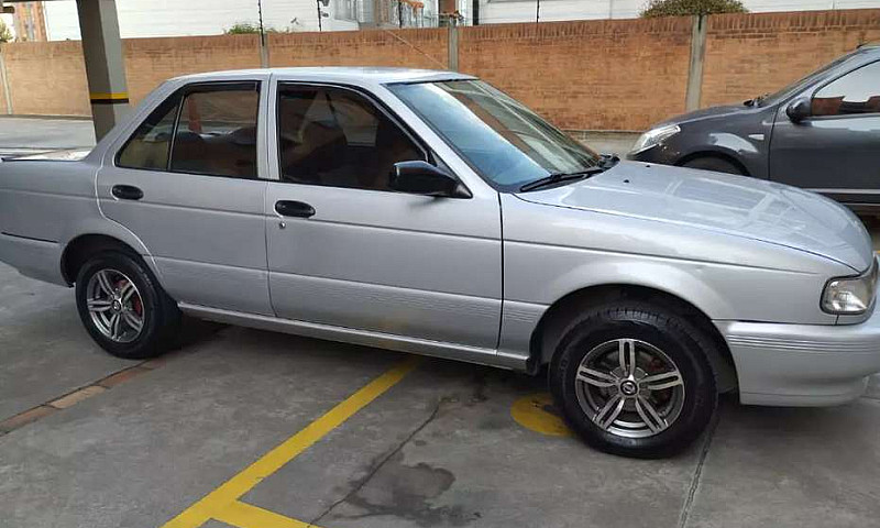 Vendo Nissan Sentra...