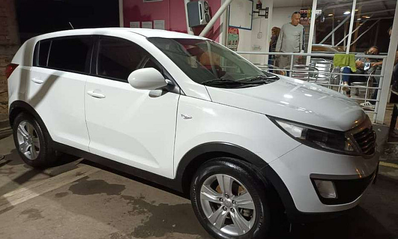 Kia Sportage Revolut...