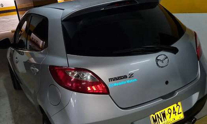 Se Vende Mazda 2...