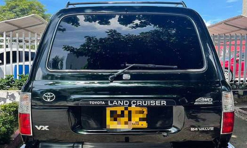 Toyota Land Cruiser ...