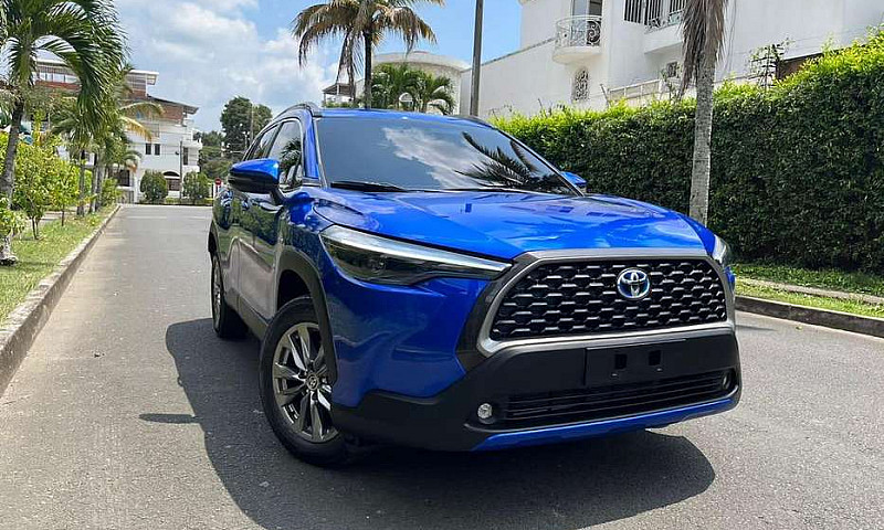 Toyota Corolla Cross...