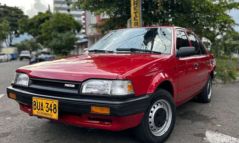 Se Vende Mazda 323...
