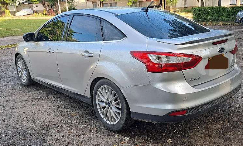 Ford Focus Titanium ...