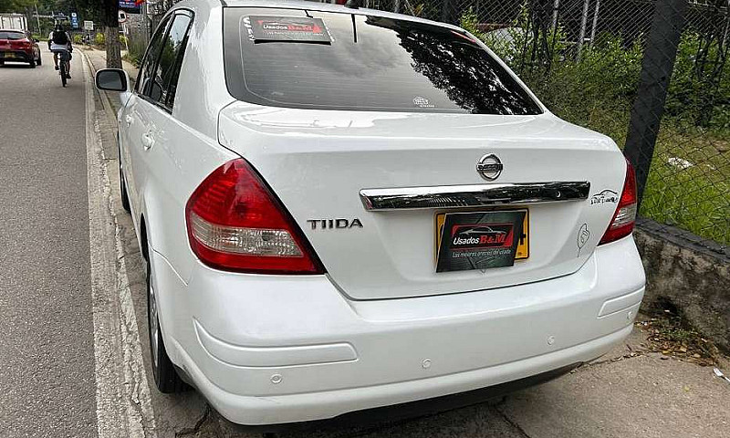 Nissan Tiida 2008...