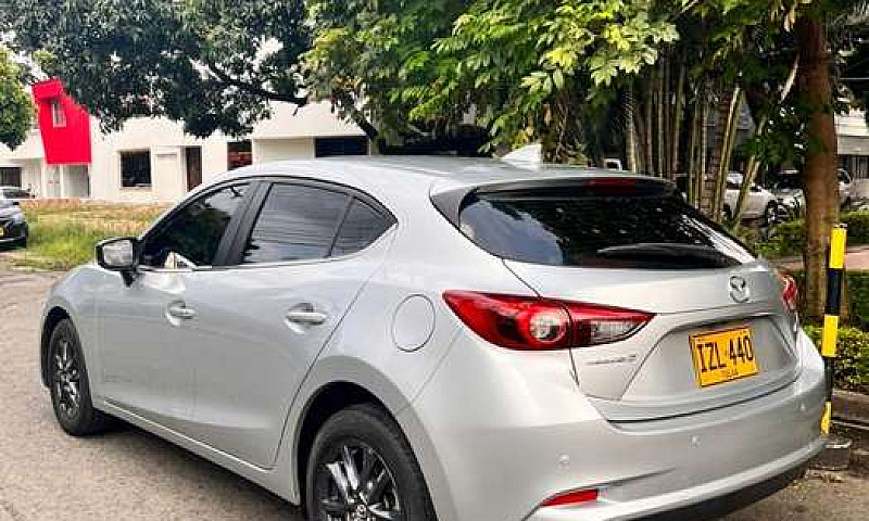 Mazda 3 Touring Hatc...