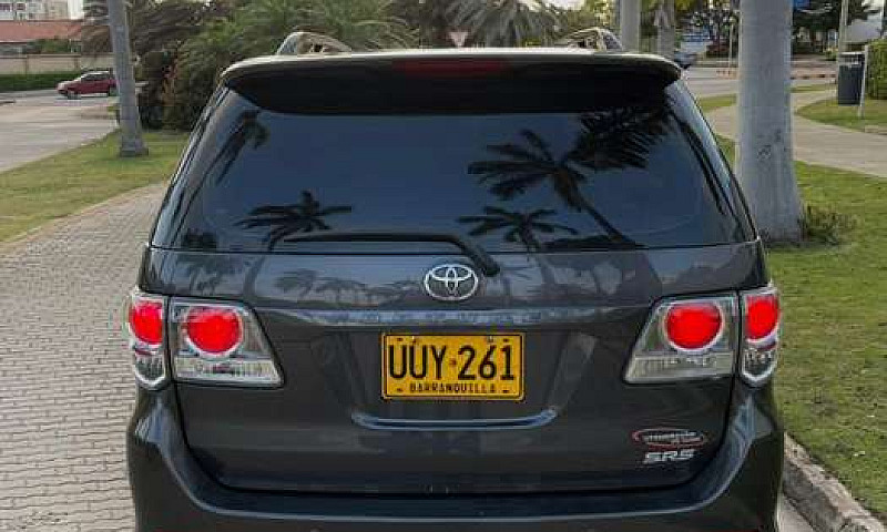 Toyota Fortuner Urba...