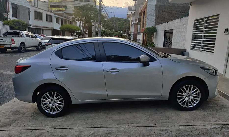 Mazda 2 Sedan 2021 G...