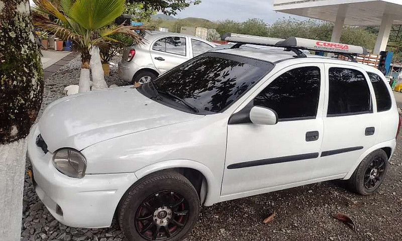 Se Vende Corsa Model...