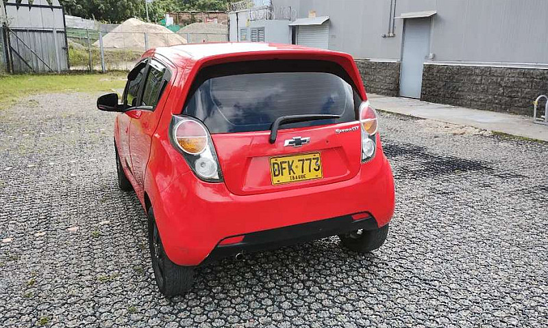 Vendo Chevrolet Spar...
