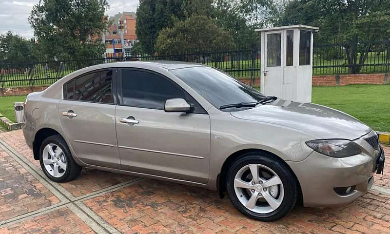 Mazda 3 2005...