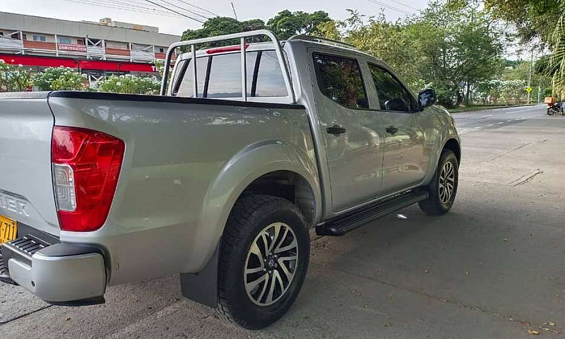 Nissan Frontier Saba...