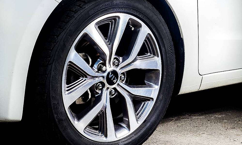 Kia Cerato Pro Model...