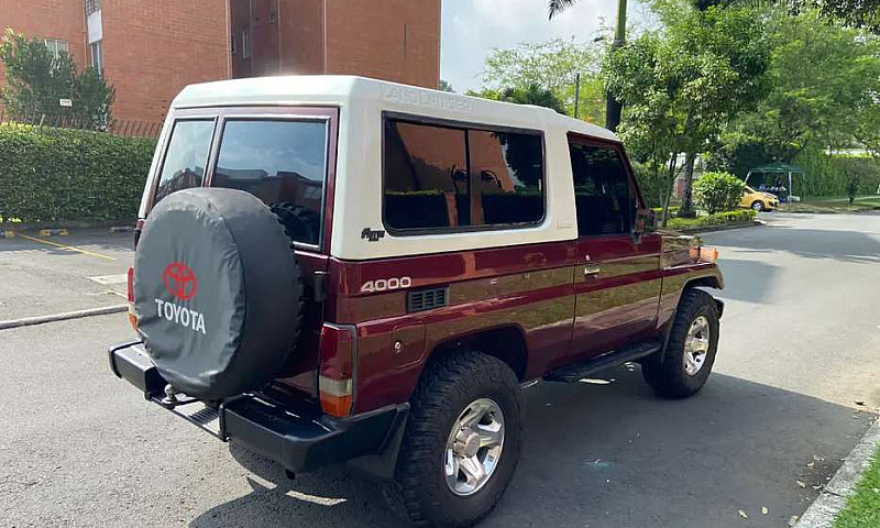 Toyota Macho 4.0Cc M...