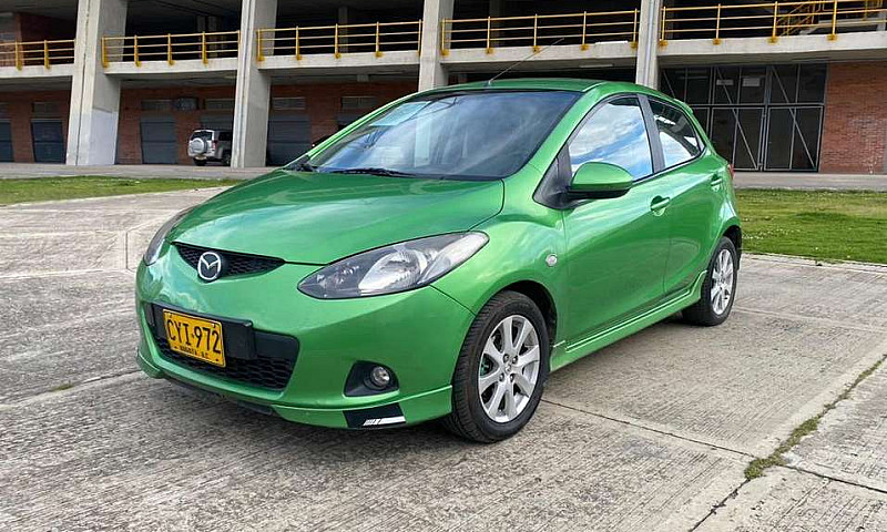 Mazda 2  Modelo 2008...