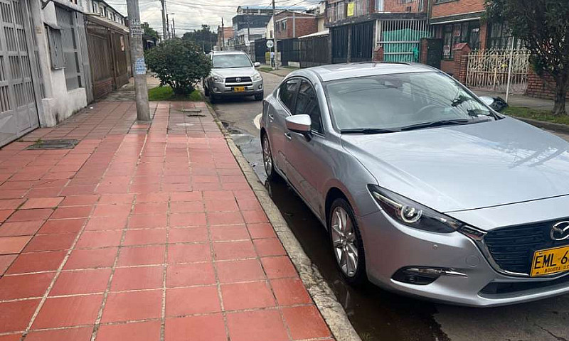 Mazda 3 Grand Tourin...