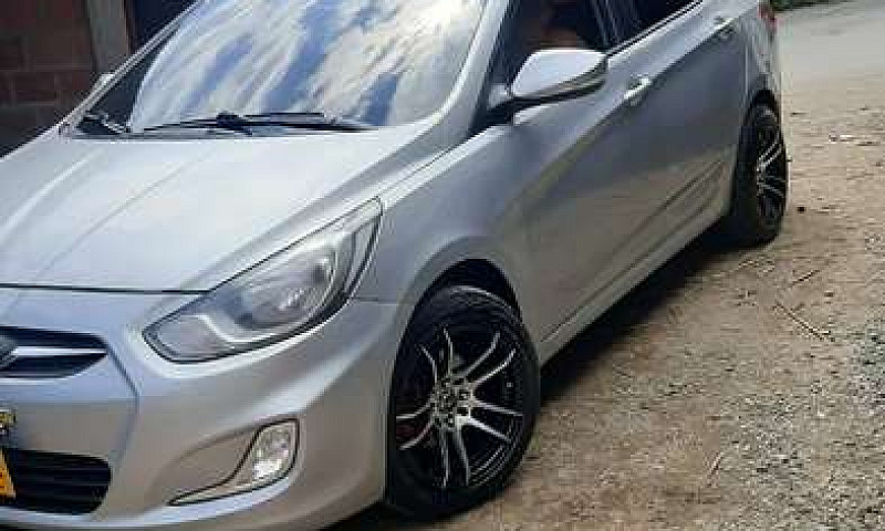 Se Vende Hyundai I25...