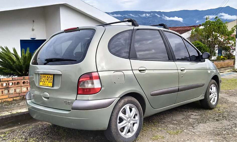 Renault Scenic Elega...