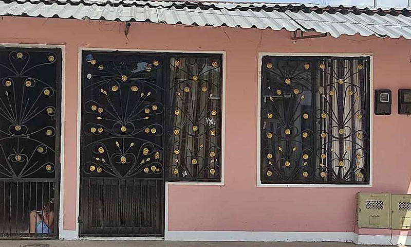 Se Vende Casa...