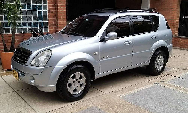 Ssangyong Rexton 200...