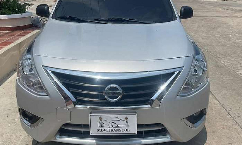 Nissan Versa 2022 Au...