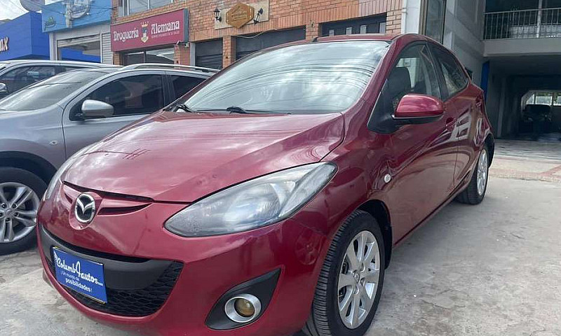 Mazda 2  Modelo 2014...