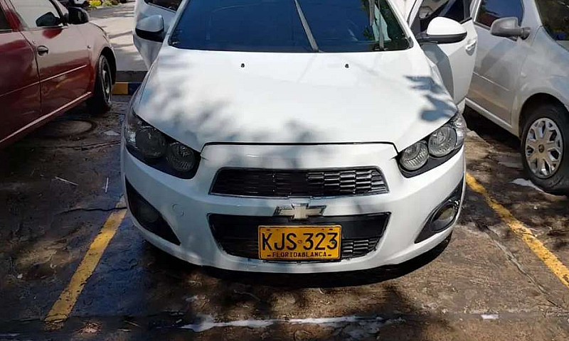 Chevrolet Sonnic 201...