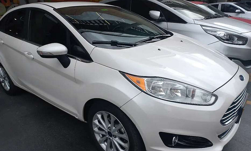 Vendo Ford Fiesta Ti...