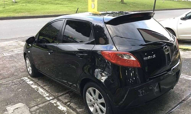 Vendo Mazad 2 Modelo...