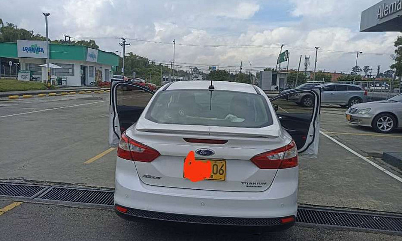 Ford Focus Titanium ...