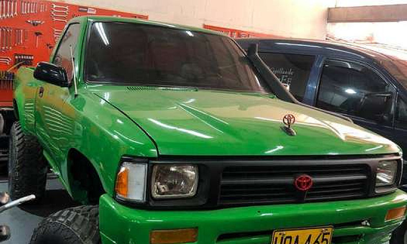 Toyota Hilux Japones...