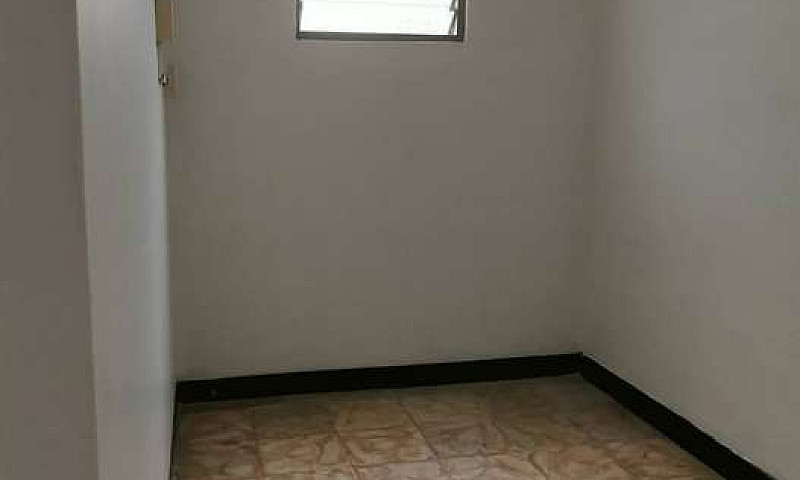 Arriendo Casa Primer...