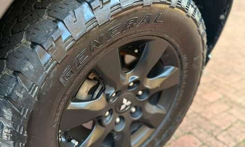 Montero Pajero Hard ...