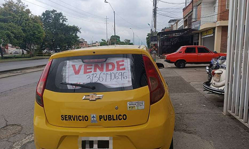 Vendo Taxi 2017 Unic...