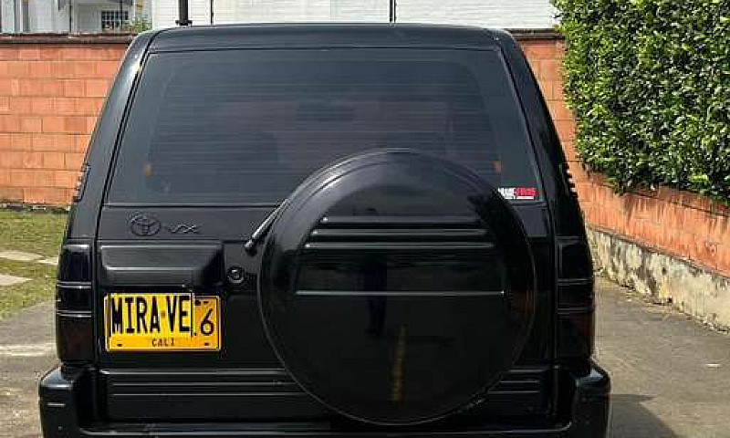 Toyota Land Cruiser ...