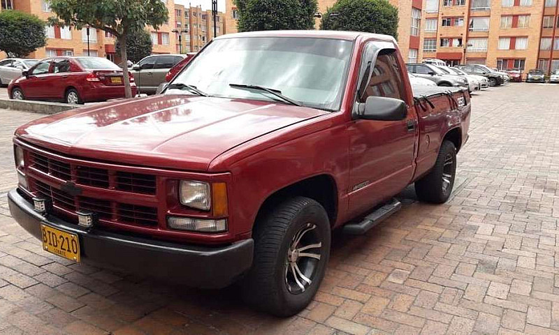 Chevrolet Cheyenne 1...