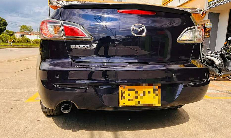 Mazda 3 2012 
Placas...