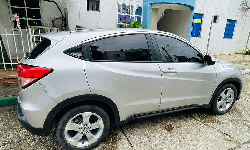 Hermosa Honda Hrv 20...