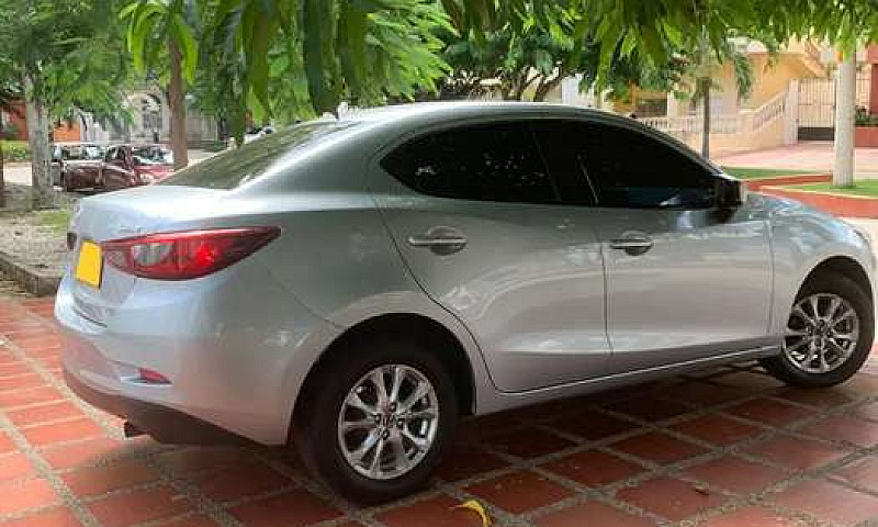 Mazda 2 Prime Automá...