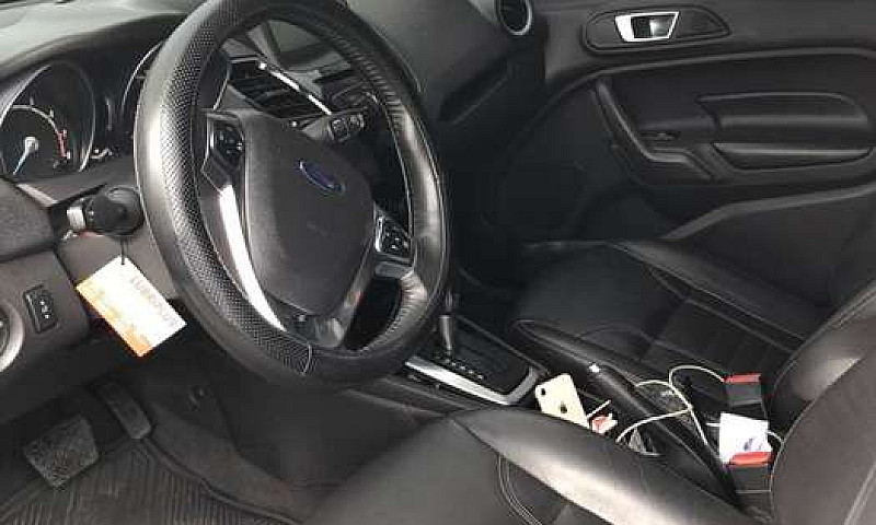 Ford Fiesta Titanium...