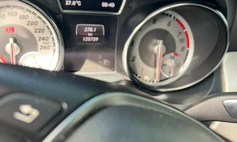 Camioneta Mercedes B...