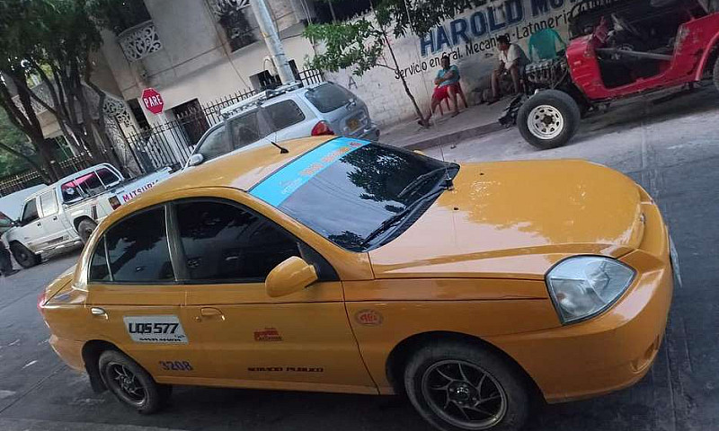 Vendo Hermoso Taxi K...