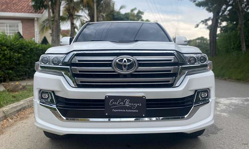 Toyota Land Cruiser ...