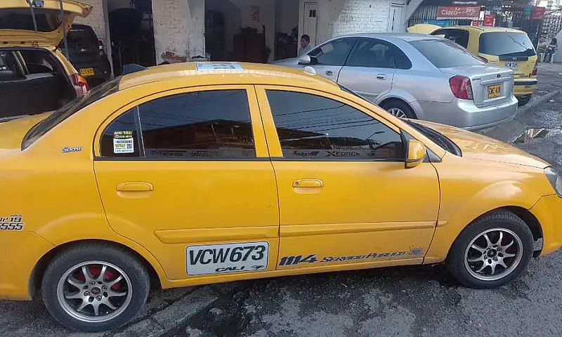 Vendo Kia Sephia...