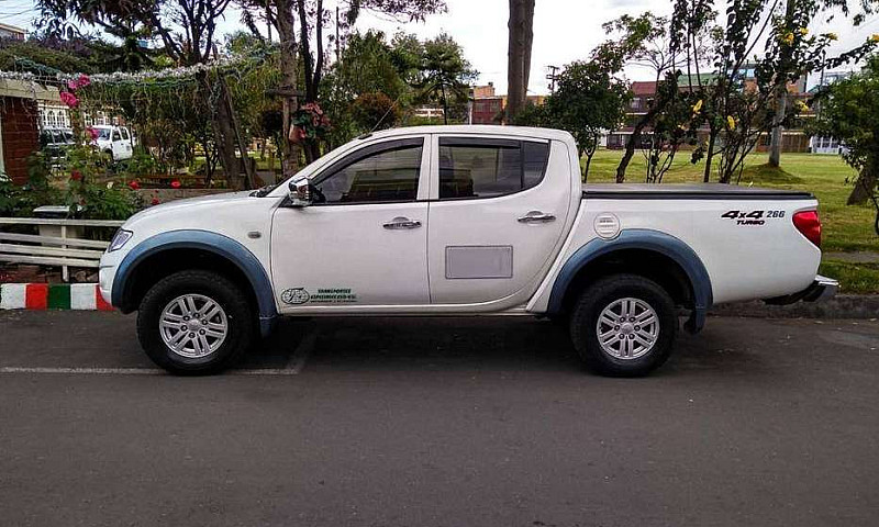 L200 Sportero Public...