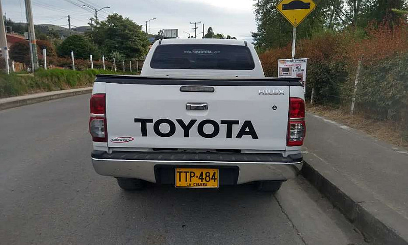 Toyota Hilux 4*4 Die...