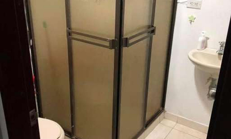 Se Arrienda Habitaci...
