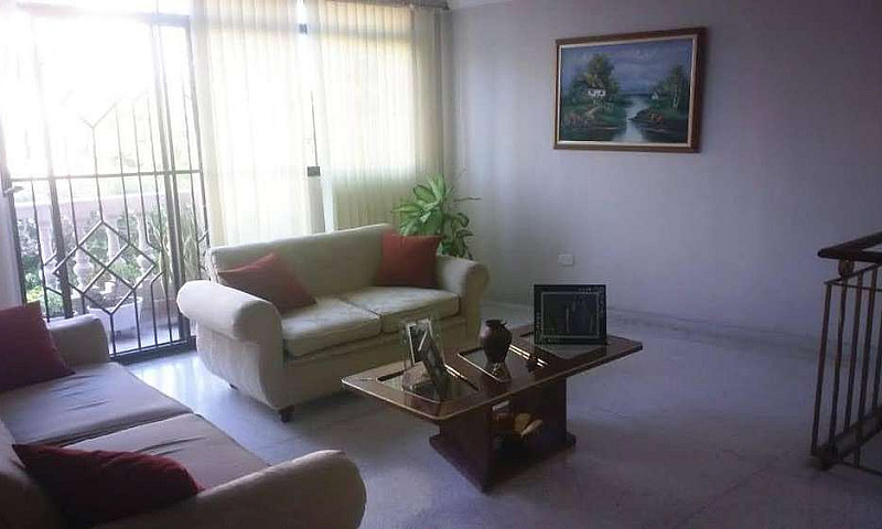 Arriendo Casa Ciudad...